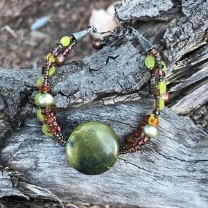 Stone and beads bracelet